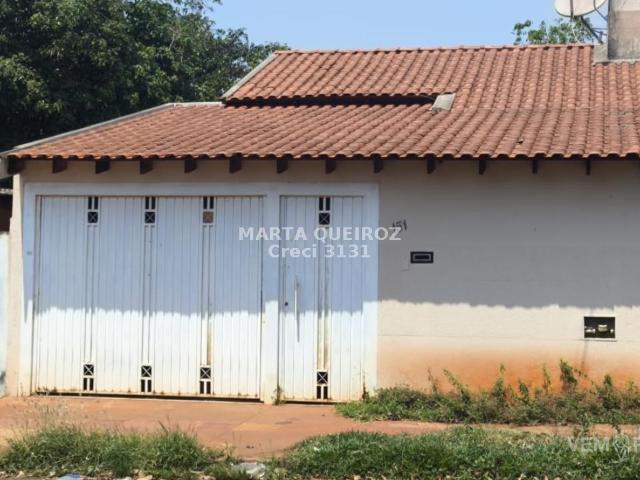 Casa Térrea com 2 Quartos para Alugar por R$ 1.350/mês