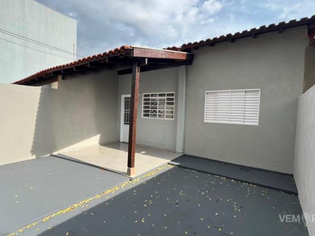 Casa Térrea com 2 Quartos para Alugar por R$ 1.500/mês