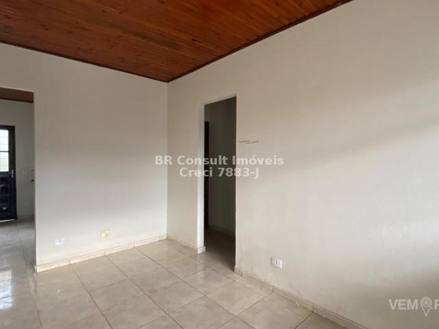 Casa Térrea com 2 Quartos para Alugar por R$ 1.600/mês