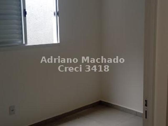 Casa Térrea com 2 Quartos para Alugar por R$ 1.600/mês
