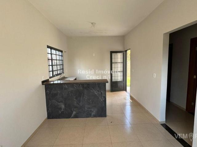 Casa Térrea com 2 Quartos para Alugar por R$ 1.600/mês