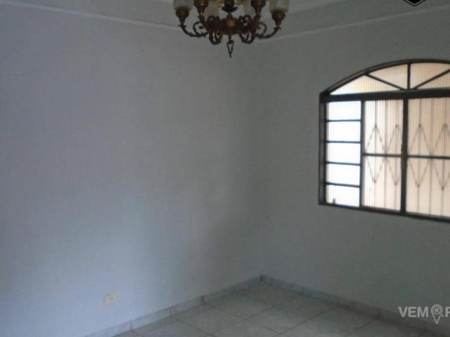 Casa Térrea com 2 Quartos para Alugar por R$ 1.600/mês