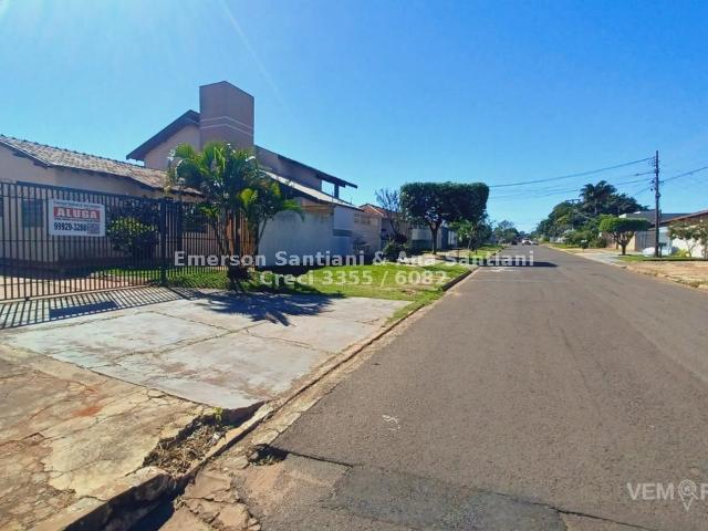 Casa Térrea com 2 Quartos para Alugar por R$ 1.900/mês