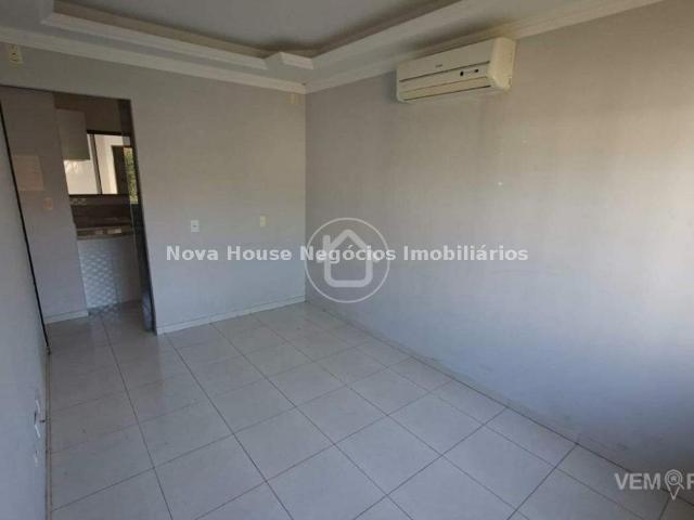 Casa Térrea com 2 Quartos para Alugar por R$ 2.600/mês