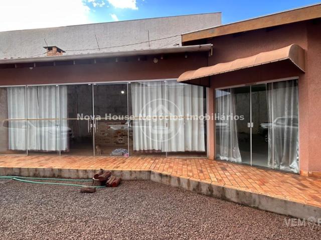 Casa Térrea com 2 Quartos para Alugar por R$ 3.500/mês