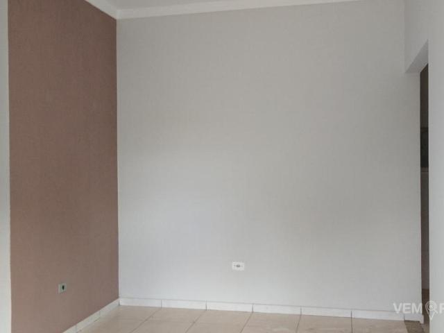 Casa Térrea com 2 Quartos para Alugar por R$ 1.290/mês