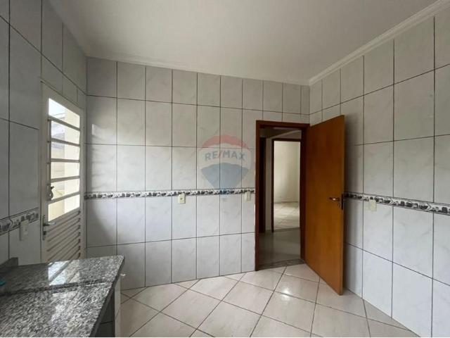 Casa Térrea com 2 Quartos para locação Por R$ 2.500,00 Jardim Cerejeiras Atibaia/SP