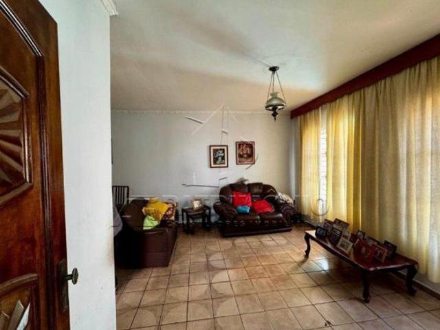 CASA TERREA COM 2 QUARTOS VILA ASSIS