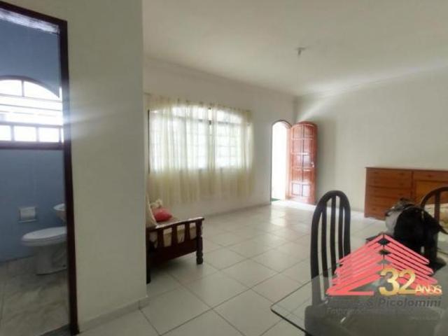 Casa terrea com 2 suíte 2 vagas,com laje e muita luz natural, terreno 6,7o x 20 total 134 metros pr