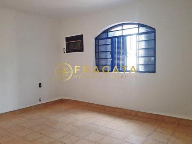 Casa Térrea com 306 m², 4 quartos e 3 vagas Pacaembu/SP próximo ao Metro Sumaré