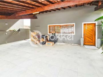 Casa térrea com 339 m², 3 quartos sendo 1 suíte à venda no bairro Bosque Da Saúde
