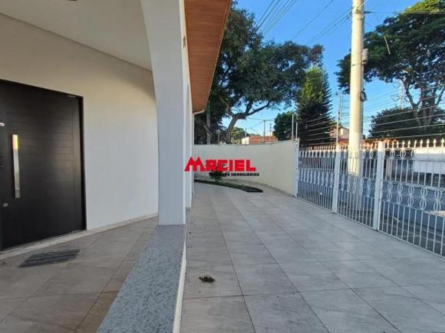 Casa terréa com 419 metros quadrados de terreno no Jardim America com ponto comercial