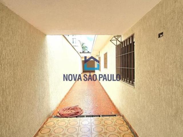 Casa Térrea com 410m de Terreno, 3 dormitórios, 10 vagas de garagem no Jardim da Saude