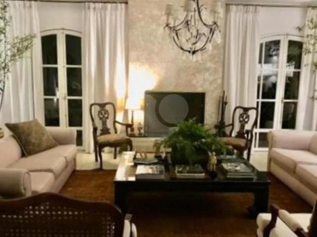 Casa térrea com 4 quartos à venda em Jardim guedala SP