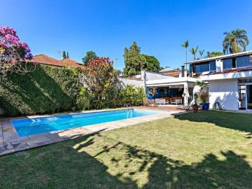 Casa térrea com 4 suítes, piscina e espaço gourmet no Jardim Cordeiro / Alto da Boa Vista