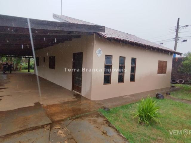 Casa Térrea com 5 Quartos para Alugar por R$ 3.800/mês