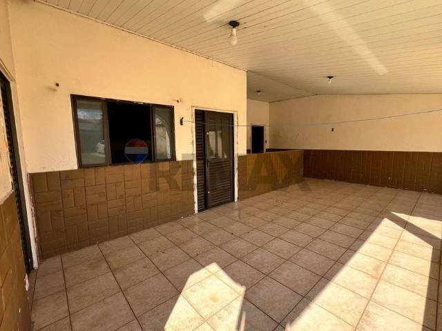 Casa Térrea com Amplo Quintal no Bairro Jardim das Mangueiras