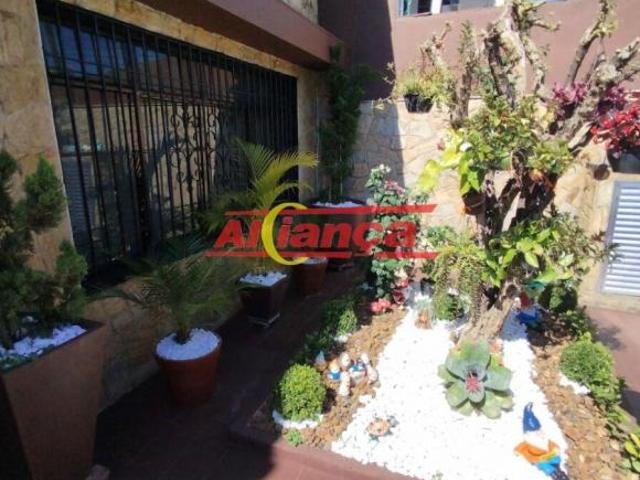 Casa Térrea com Edícula à Venda na Cônego Valadão