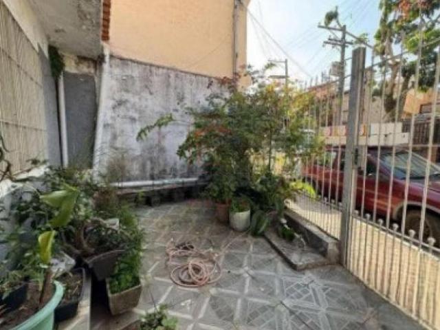 Casa Térrea com edícula e salão a venda em Vila Ema
