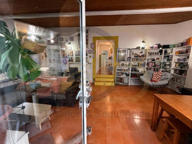 CASA TÉRREA COM ESPAÇO EXTERIOR SOUDOS