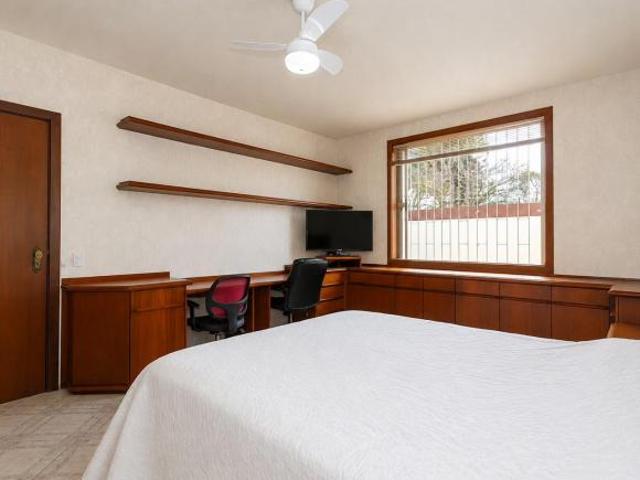 CASA TÉRREA COM EXCELENTE POTENCIAL RESIDENCIAL E COMERCIAL NO JARDIM SOCIAL