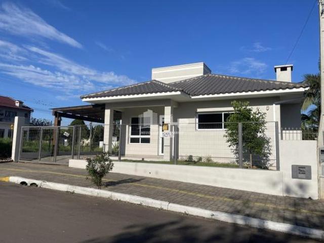 CASA TÉRREA COM ÓTIMA LOCALIZAÇÃO