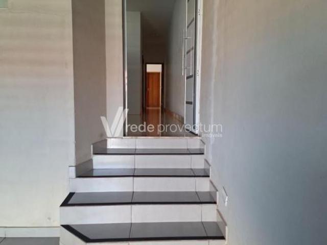 Casa Térrea Nova no Jardim Manchester — 138m² de Terreno, Suíte e Quintal com 71