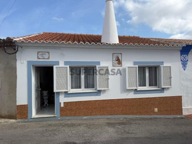 Casa térrea com terraço e vista de campo Algarve
