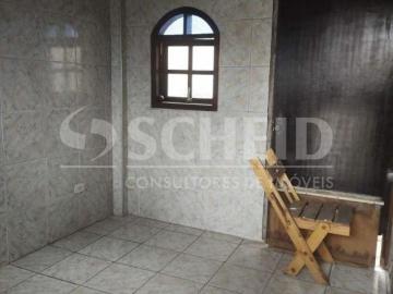 Casa térrea com terreno de 250 metros quadrados!