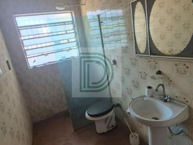 Casa térrea com terreno de 266 m2, ótima localização