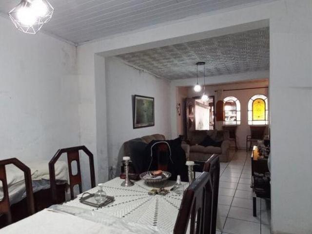 Casa Térrea com Terreno de 340 m² com 2 Frentes Vila Emir