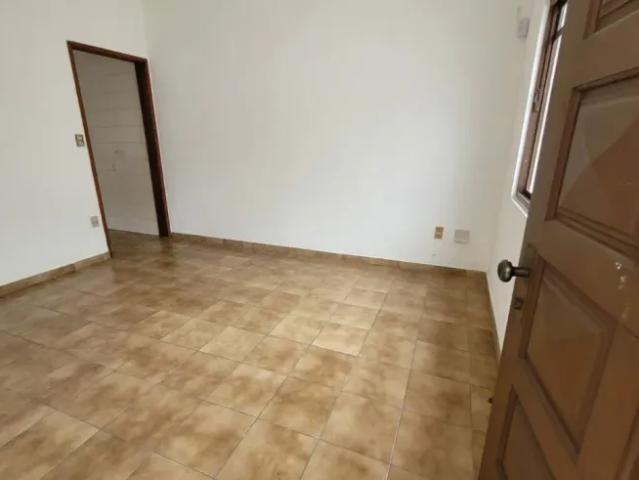 Casa terrea comercial próx. AV.goiás b.sto antonio