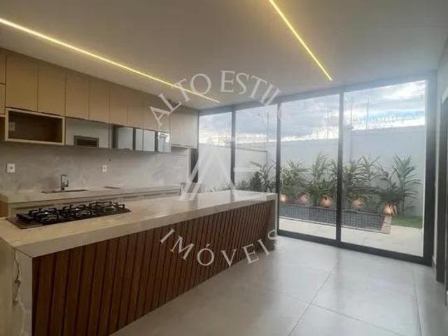 Casa térrea Condomínio Quinta da Mata 3 Suítes Piscina