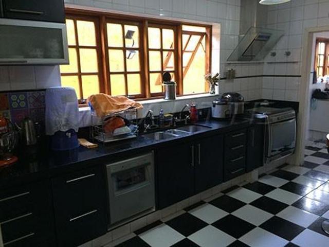 Casa terrea de 452m² com 6 quartos