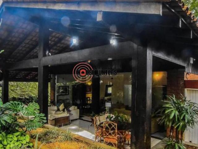 Casa térrea de 4 quartos com 350m2 no Jardim Marajoara, São Paulo: venda ou locação!