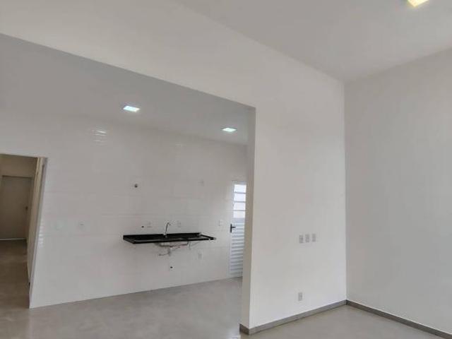 Casa térrea de 85m², 3 Quartos, 1 Suíte e 2 Vagas em Vargem Gr. Paulista/SP
