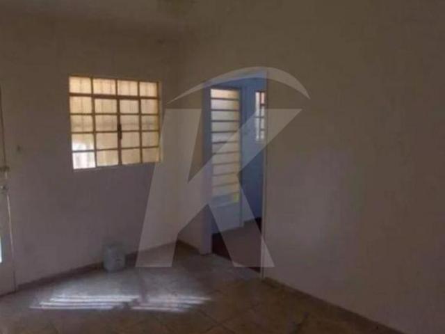 Casa térrea de 150 mts² á Venda, 1 vaga, são 3 casas no terreno, na Freguesia do Ó