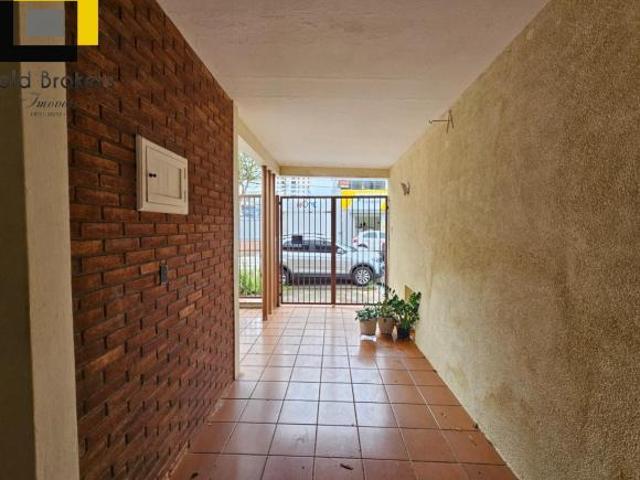 CASA TÉRREA DE 174 M² COM 3 DORMITÓRIOS E EDÍCULA NA VILA ARENS EM JUNDIAÍ
