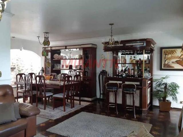 Casa terrea de 237m² com 3 quartos