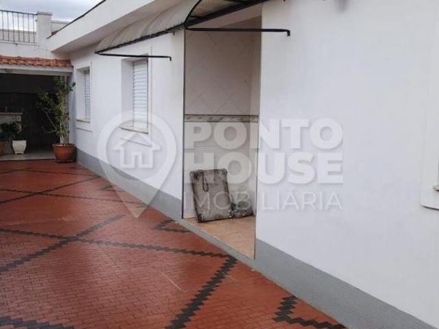 Casa térrea de 240m² à venda no Ipiranga, 2 dormitórios e 1 suíte