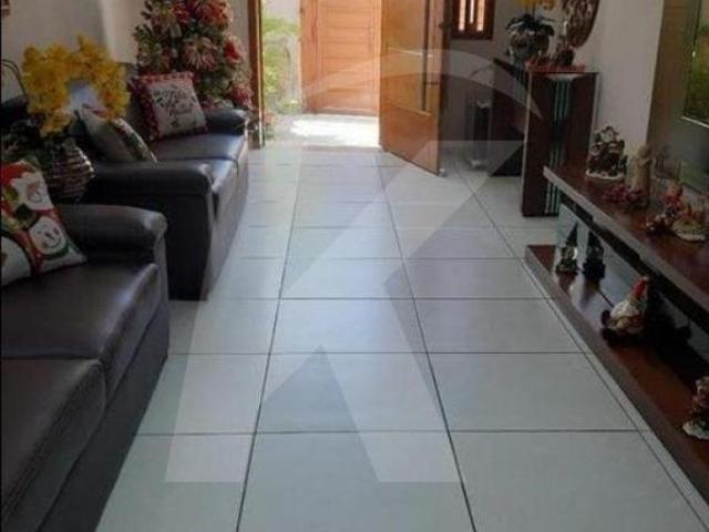 Casa Térrea de 360 mts², com 04 casas no terreno, no Limão