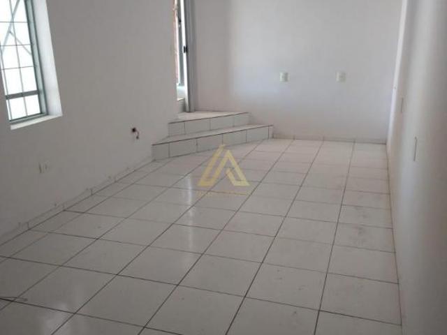 Casa Térrea de 3 Quartos no Bairro Cidade Jardim, Jundiaí/SP 5 Vagas de Garagem Área Livre de 195m