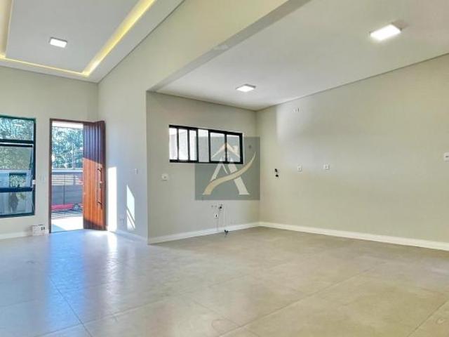 Casa Térrea de Alto Padrão com 3 Quartos, Suíte, Terreno Amplo e Acabamento Premium em Cidade Jardim