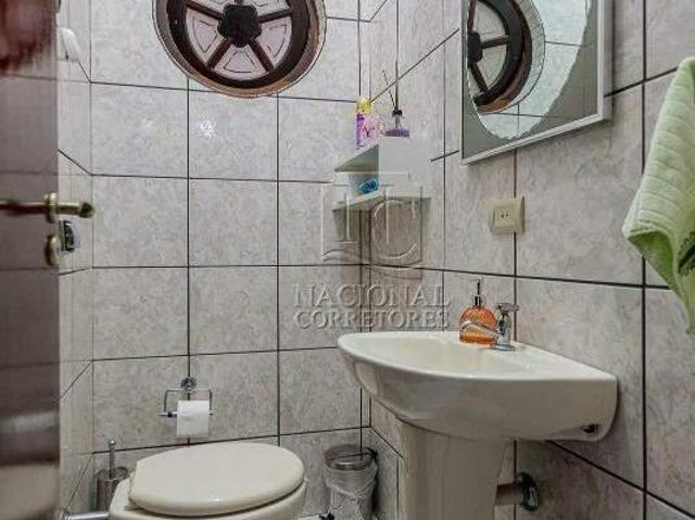 Casa térrea e sobrado 2 imóveis no terreno. 2 vagas