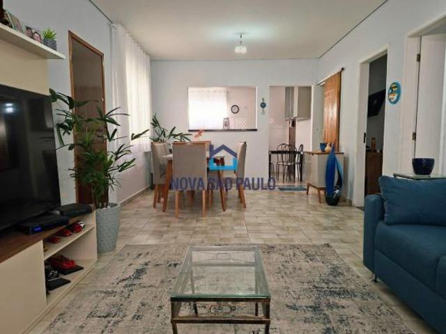 Casa térrea e sobrado no mesmo terreno com 238m² de terreno e 223m² construída à venda na Conceição