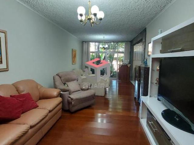 Casa térrea em terreno de 400m² na melhor localização do Rudge Ramos