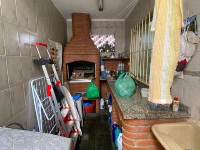 Casa Térrea em Vila Fechada!