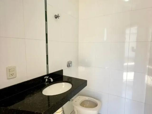 Casa Térrea em Cond Fechado Jardins Madri 3 suítes plenas Aluguel e Venda