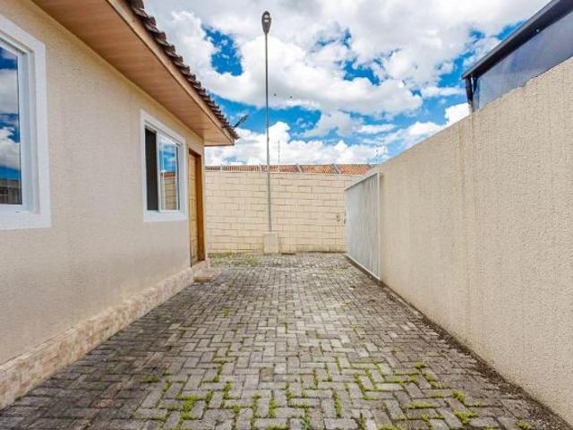 CASA TÉRREA EM CONDOMÍNIO NO GUAÍRA COM 2 QUARTOS E VAGA PARA 2 CARROS