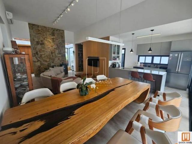 Casa térrea em condominio 3 dormitórios/suite, cozinha planejada, portaria 24 horas, lazer, espaço